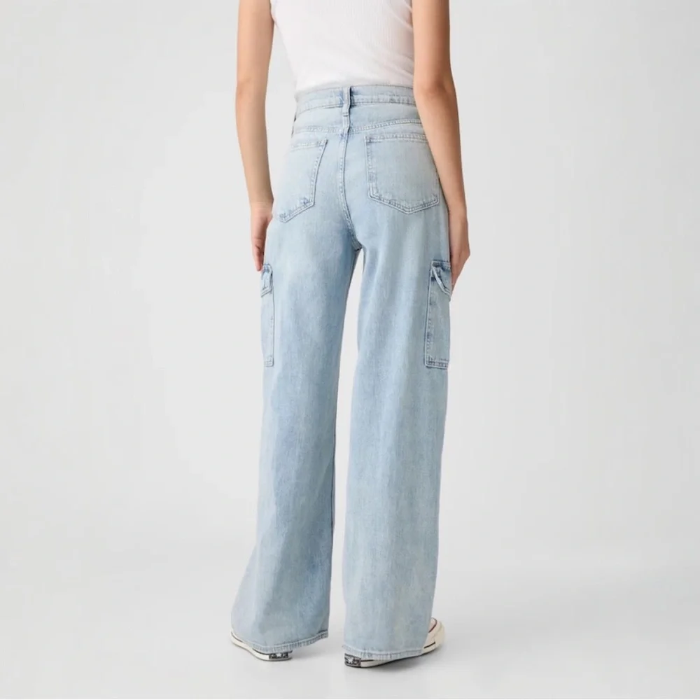 GAP High Waist Wide Leg Cargo Jeans NWT 28/6 Regular - Picture 2 of 7